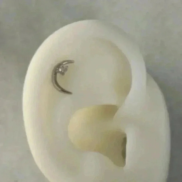 Silver Crystal Moon Cartilage Earring - Picture 4 of 4